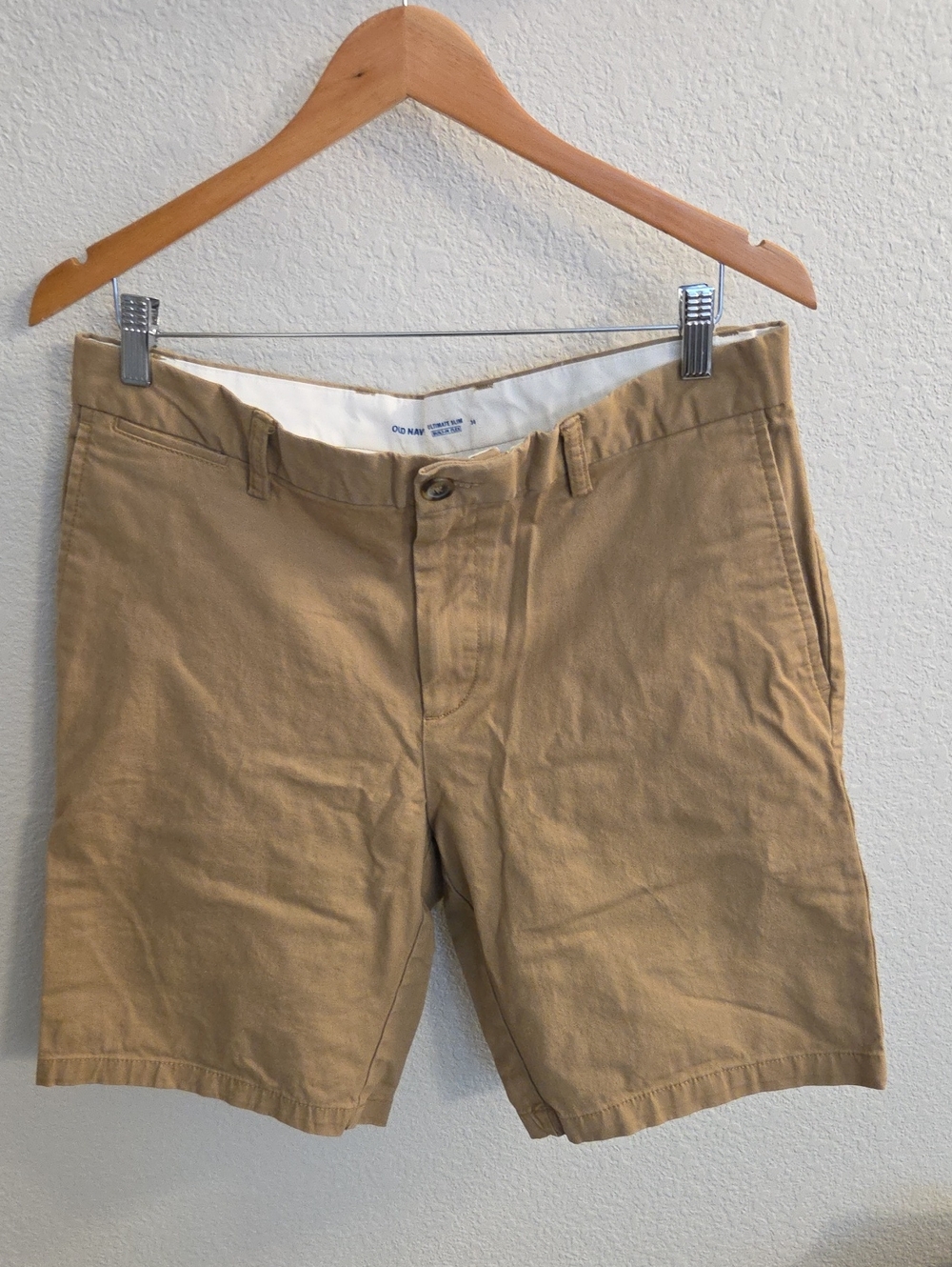 Old Navy Men's Tan Flat-Front Chino Shorts
